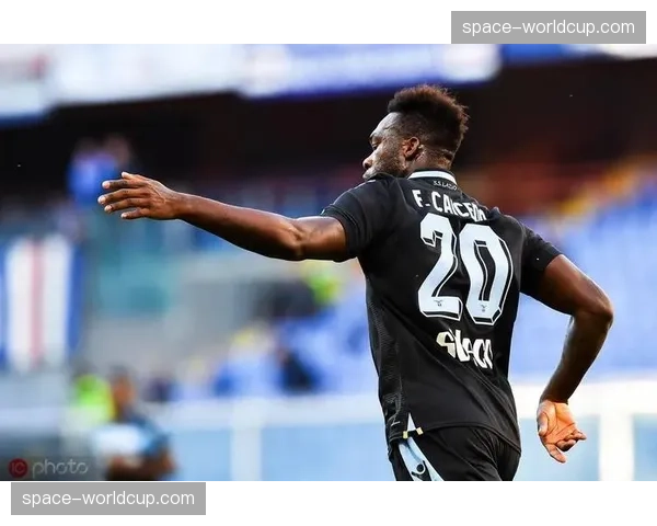 拉齐奥前锋谈反击角色：全员退守体系中的单箭头职责